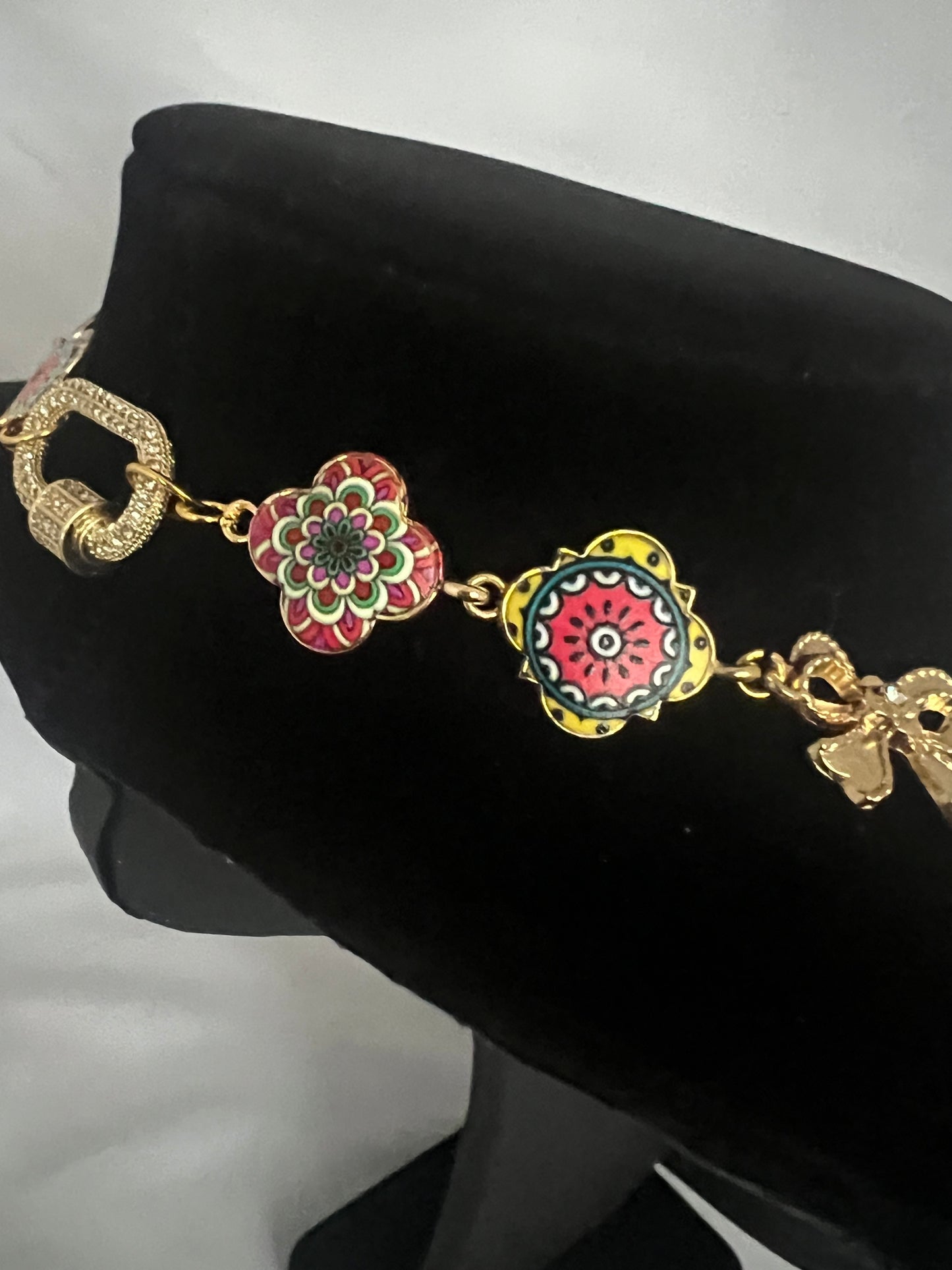 Bows & Baubles